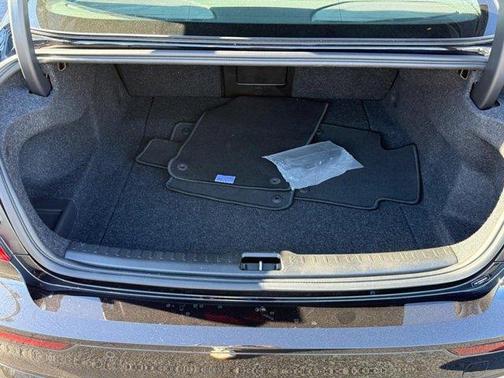 2024 Volvo S60 B5 Plus Black Edition