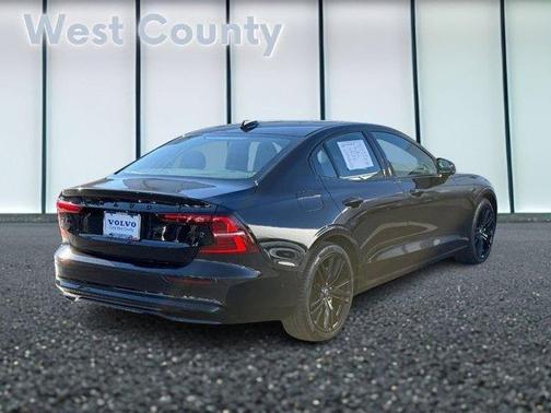 2024 Volvo S60 B5 Plus Black Edition