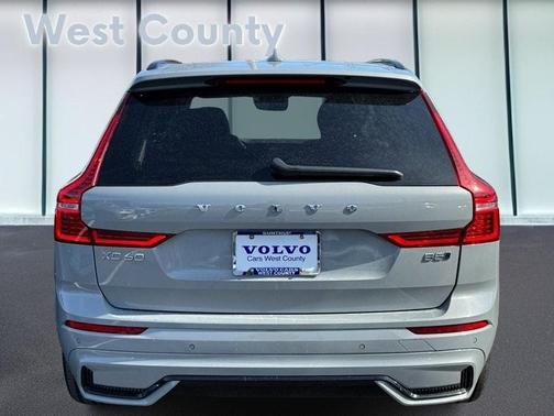 2025 Volvo XC60 B5 Plus