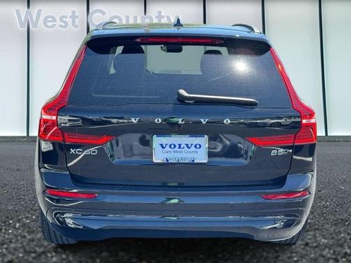 2022 Volvo XC60 B5 Momentum