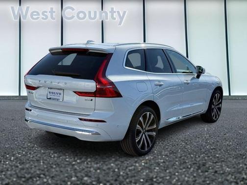 2023 Volvo XC60 B6 Ultimate Bright Theme