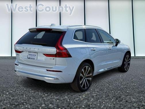2023 Volvo XC60 B6 Ultimate Bright Theme