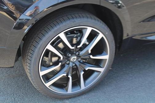 2025 Volvo XC60 Plug-In Hybrid T8 Ultra