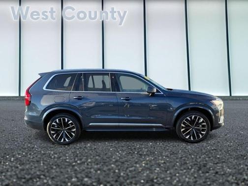 2025 Volvo XC90 B6 Plus 7-Seater