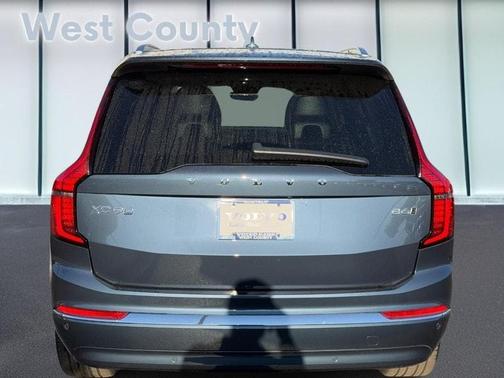 2025 Volvo XC90 B6 Plus 7-Seater