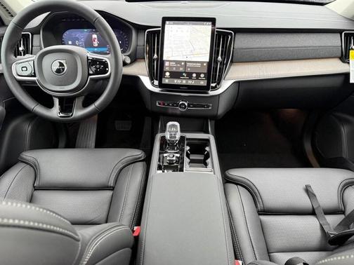 2026 Volvo XC90 B6 Ultra 7-Seater