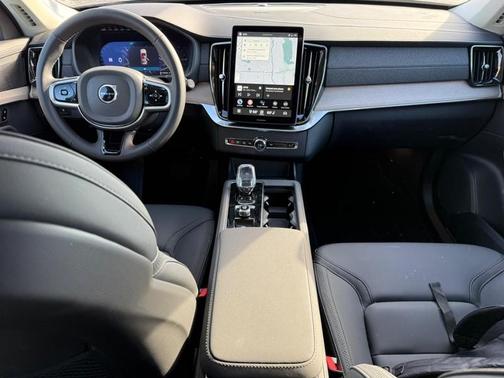 2026 Volvo XC90 Plug-In Hybrid T8 Plus 7-Seater