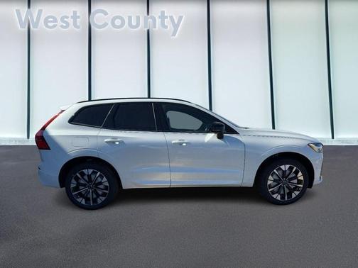 2026 Volvo XC60 Plug-In Hybrid T8 Plus