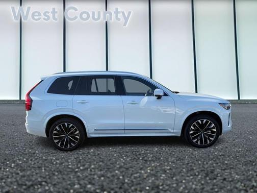 2025 Volvo XC90 B6 Plus 7-Seater