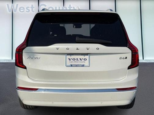 2025 Volvo XC90 B6 Plus 7-Seater