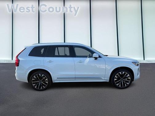 2025 Volvo XC90 B6 Plus 7-Seater