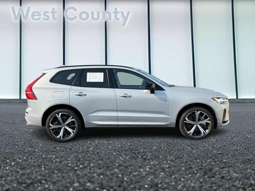 2025 Volvo XC60 Plug-In Hybrid T8 Ultra