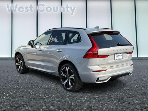 2025 Volvo XC60 Plug-In Hybrid T8 Ultra