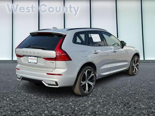 2025 Volvo XC60 Plug-In Hybrid T8 Ultra