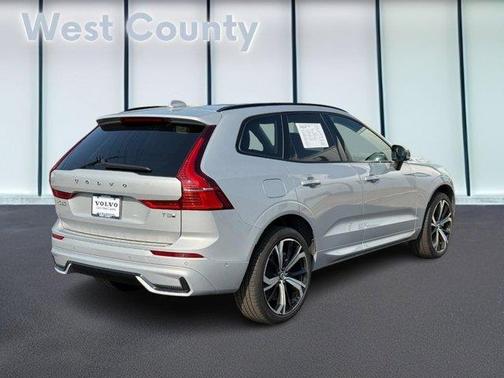 2025 Volvo XC60 Plug-In Hybrid T8 Ultra