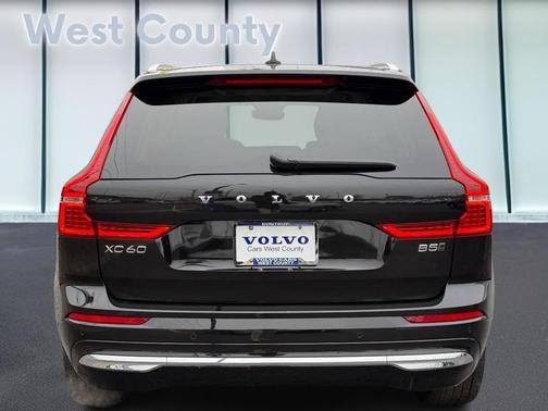 2023 Volvo XC60 B5 Plus Bright Theme