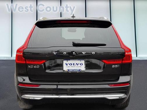 2023 Volvo XC60 B5 Plus Bright Theme