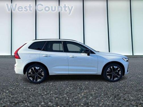 2026 Volvo XC60 B5 Ultra