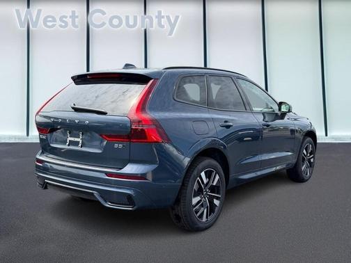 Denim Blue Metallic 2026 Volvo XC60 B5 Plus