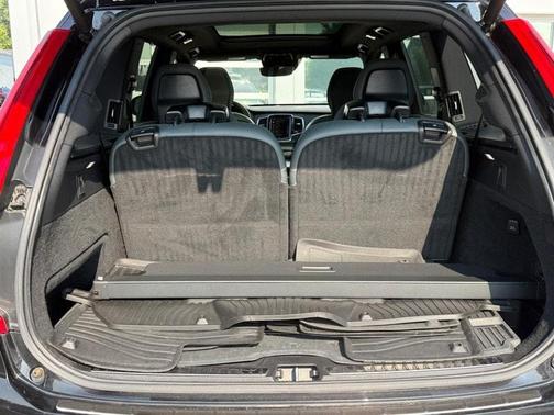 2022 Volvo XC90 T6 Inscription 7 Passenger