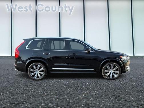 2022 Volvo XC90 T6 Inscription 7 Passenger