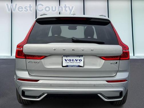 2025 Volvo XC60 B5 Plus