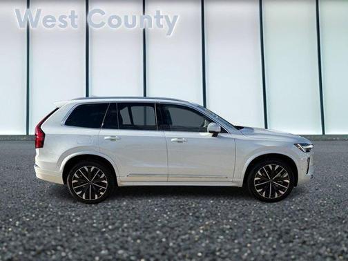2025 Volvo XC90 B6 Plus 7-Seater