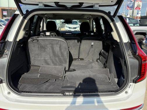 2025 Volvo XC90 B6 Plus 7-Seater