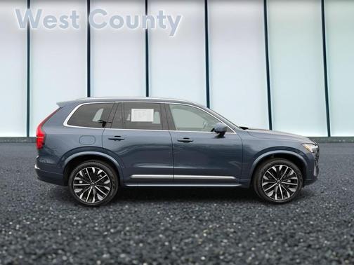 2025 Volvo XC90 B6 Plus 7-Seater