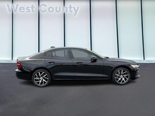 Black Stone 2020 Volvo S60 T5 Momentum