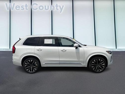 2025 Volvo XC90 B6 Plus 7-Seater