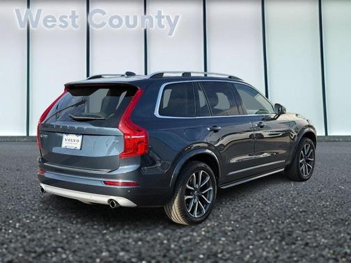 2018 Volvo XC90 T5 Momentum