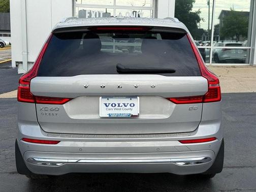 2022 Volvo XC60 B5 Inscription