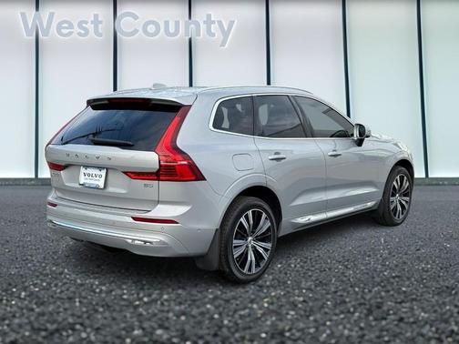 2022 Volvo XC60 B5 Inscription