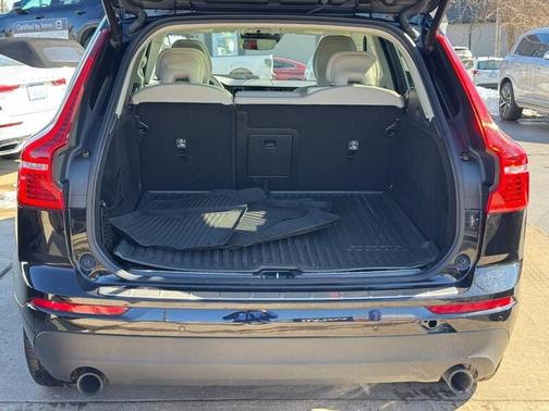 2020 Volvo XC60 T6 Momentum