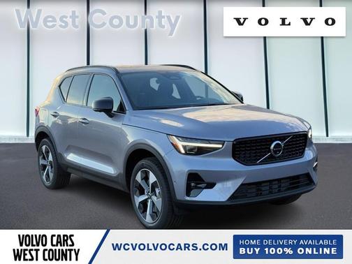 2026 Volvo XC40 B5 Plus
