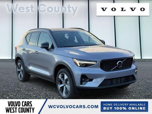 2026 Volvo XC40 B5 Plus
