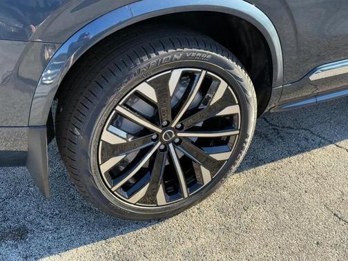 2026 Volvo XC90 B5 Core