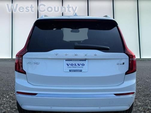 2025 Volvo XC90 B6 Plus 7-Seater