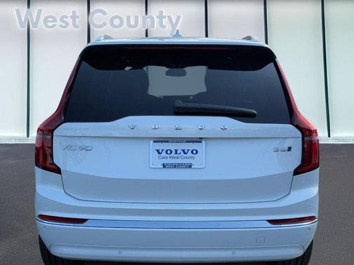 2025 Volvo XC90 B6 Plus 7-Seater