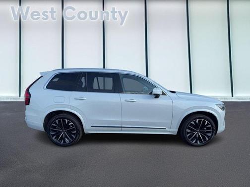 2025 Volvo XC90 B6 Plus 7-Seater