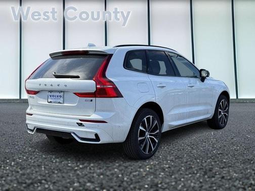 2025 Volvo XC60 B5 AWD Plus