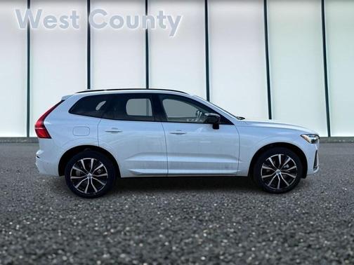 2025 Volvo XC60 B5 AWD Plus