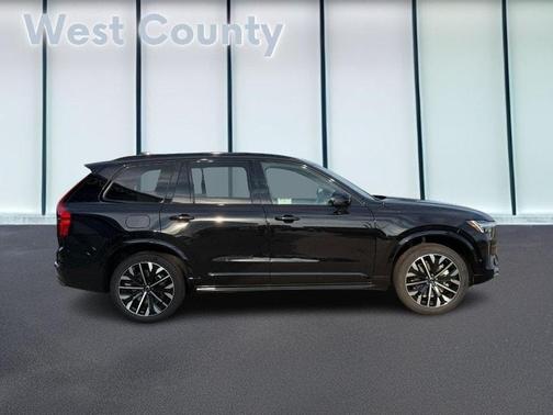 2026 Volvo XC90 B6 AWD Ultra Dark Theme 7-Seater