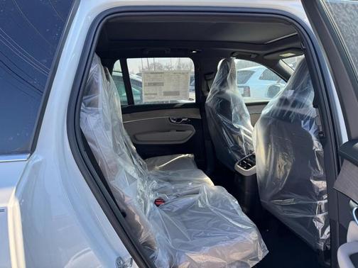 2026 Volvo XC90 Plug-In Hybrid T8 Plus 7-Seater