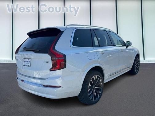 2026 Volvo XC90 Plug-In Hybrid T8 Plus 7-Seater