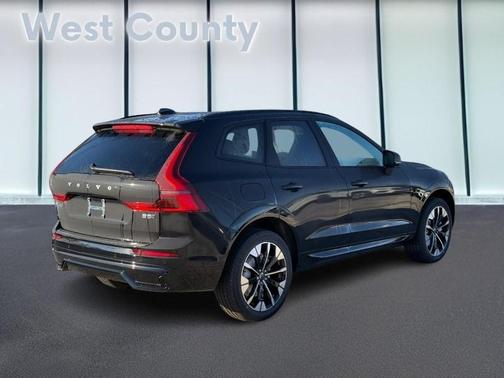 2026 Volvo XC60 B5 Plus