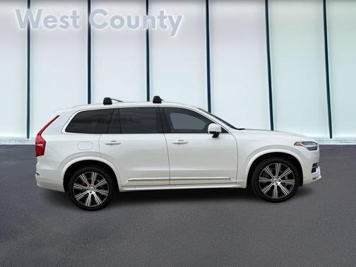 Crystal White 2023 Volvo XC90 B6 Ultimate 6-Seater