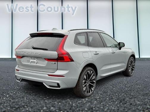 2026 Volvo XC60 B5 Ultra