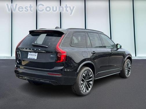 Onyx Black Metallic 2026 Volvo XC90 B6 AWD Ultra Dark Theme 6-Seater